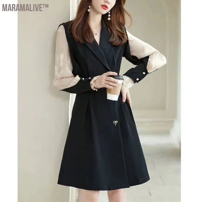 New Autumn/Winter Edition Minimalist Elegant Dress Long Sleeve V-neck Spliced Button Women's Medium Length Dress