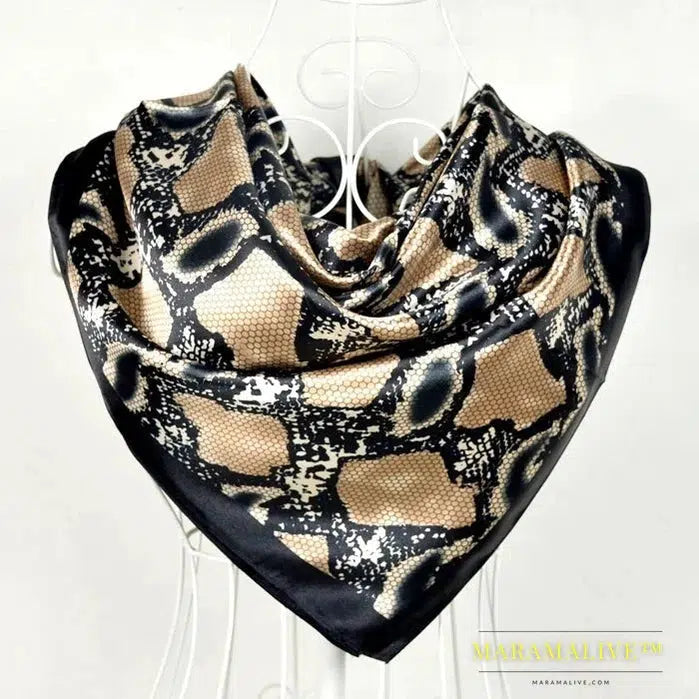 New Style Snakeskin Pattern Square Scarves Wraps Printed Hot Sale Women Pink Blue Silk Scarf Shawl Unisex Muslim Silk Muffler