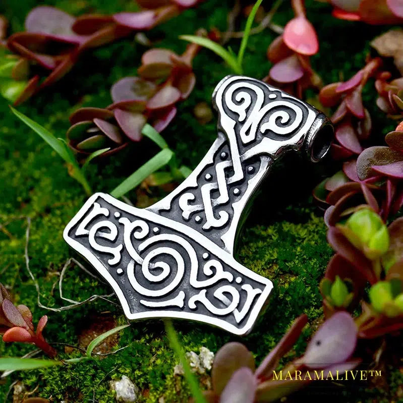 Norse Viking Pendant Necklace Thor's Hammer Mjolnir Scandinavian Rune Odin Amulet Men Jewelry