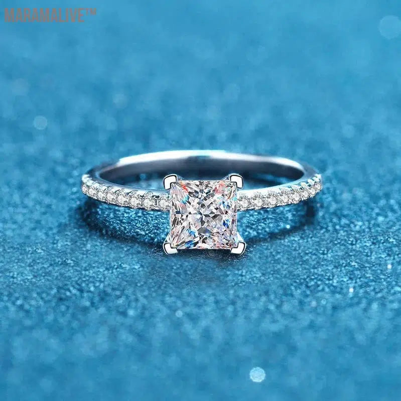 Real 1ct 2ct Princess Square Moissanite Rings For Women Sparkling Diamond Engagement Wedding Band S925 Silver Plated Pt950 GRA