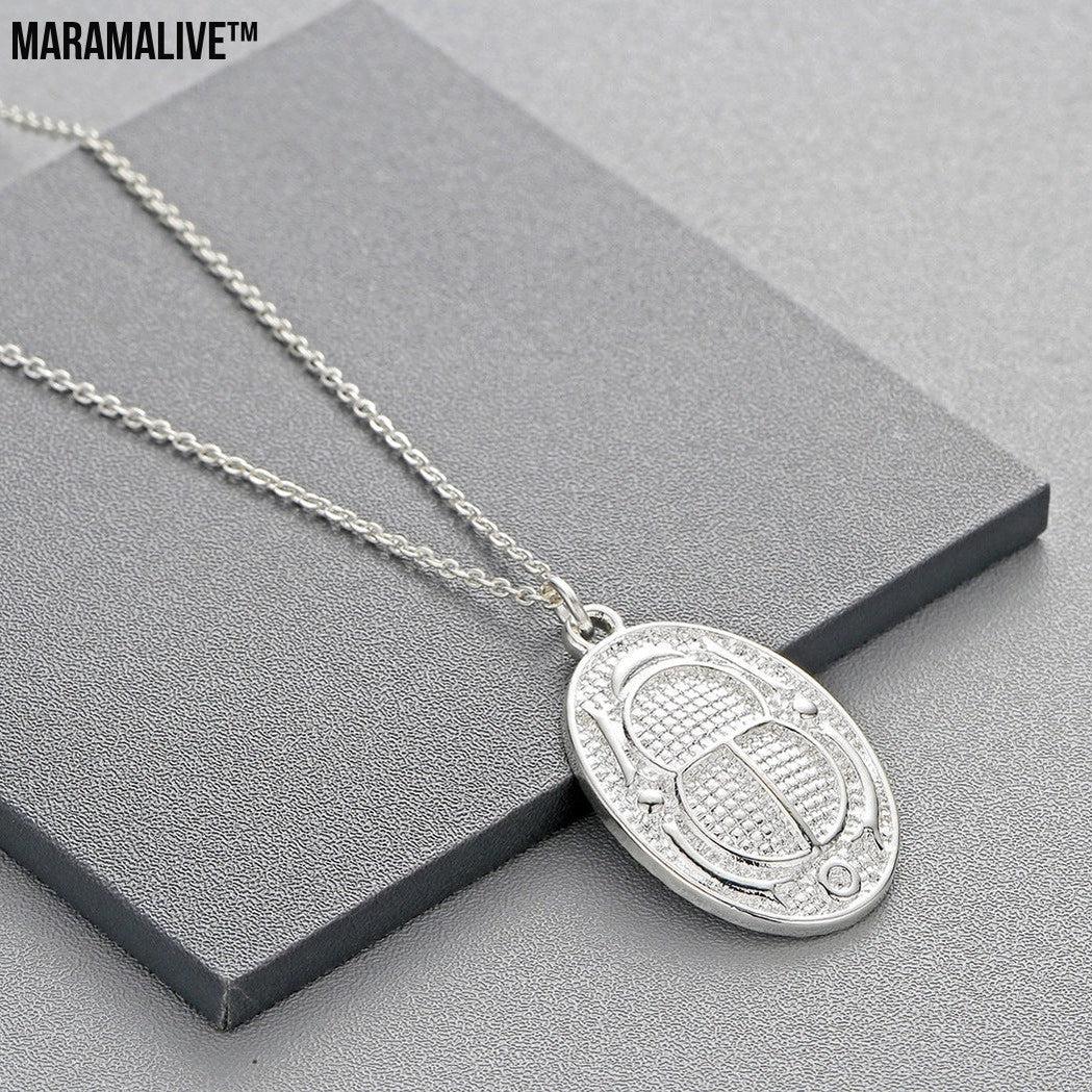 Retro Minimalist Pendant Necklace