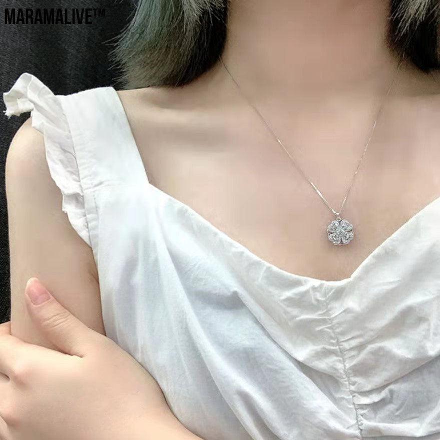 Rotating Clover Necklace