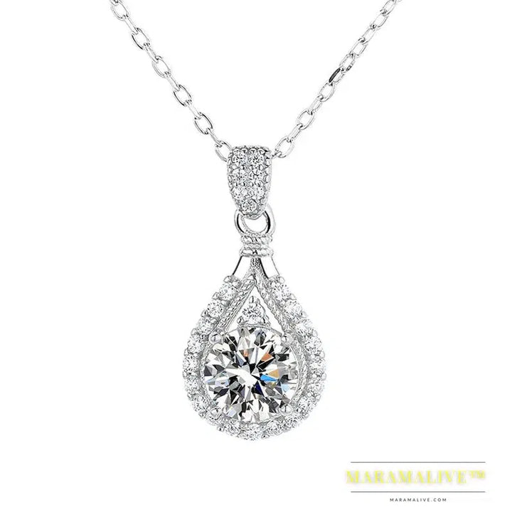 Round Cut Moissanite Pendant Necklace in Sterling Silver"