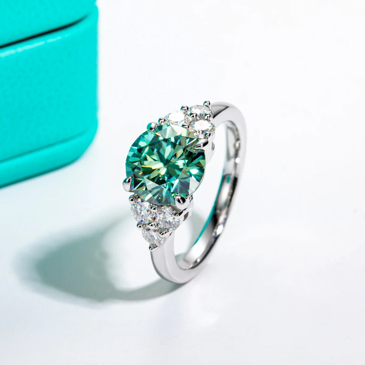 Luxury Moissanite Engagement Rings: Brilliant Yet Affordable