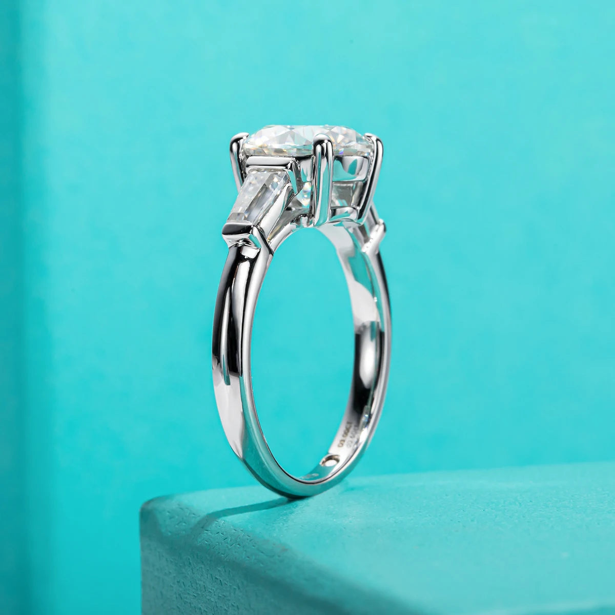 Moissanite engagement wedding ring: Chic, Affordable Wedding Choices