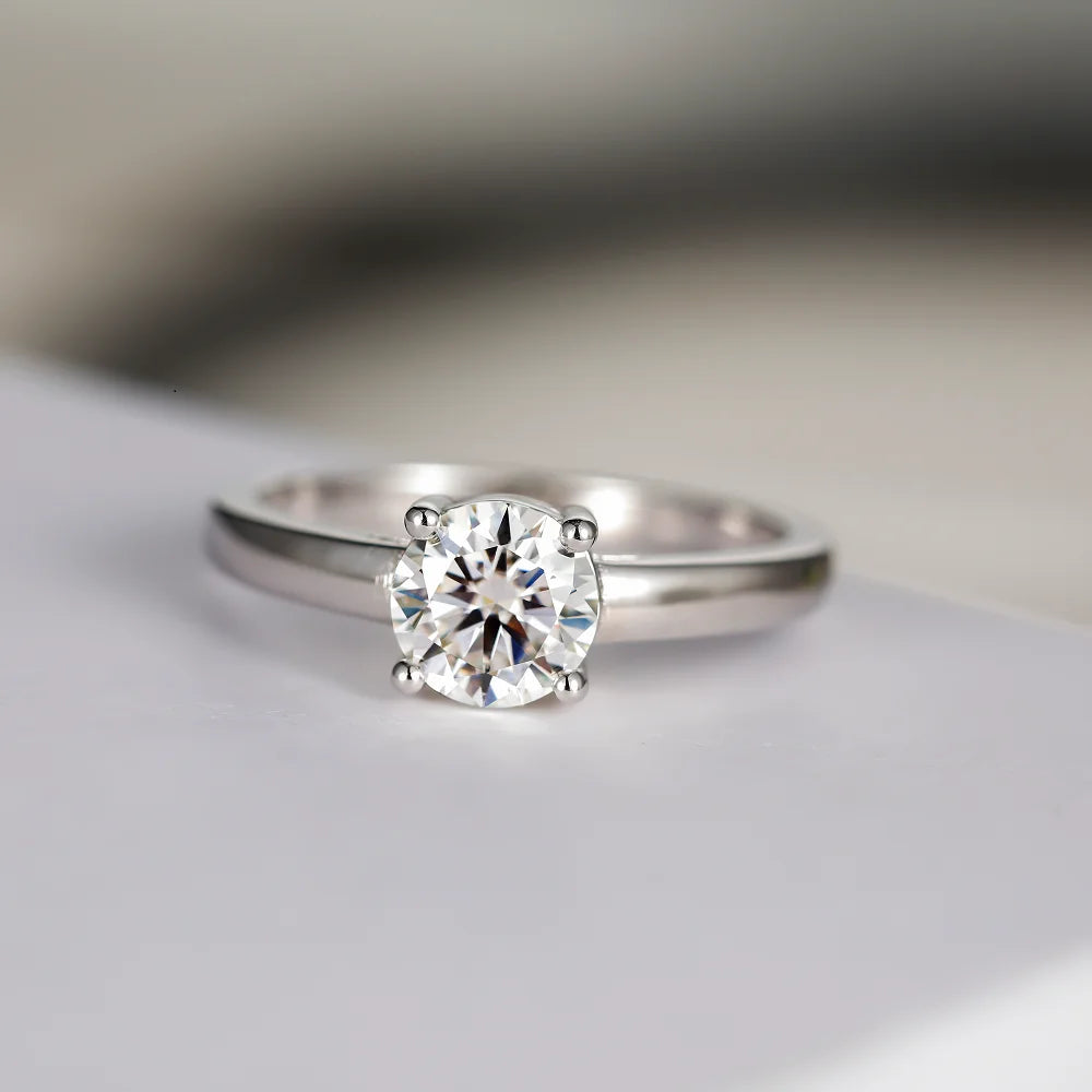 Moissanite & Diamond Engagement Rings: Affordable Luxury