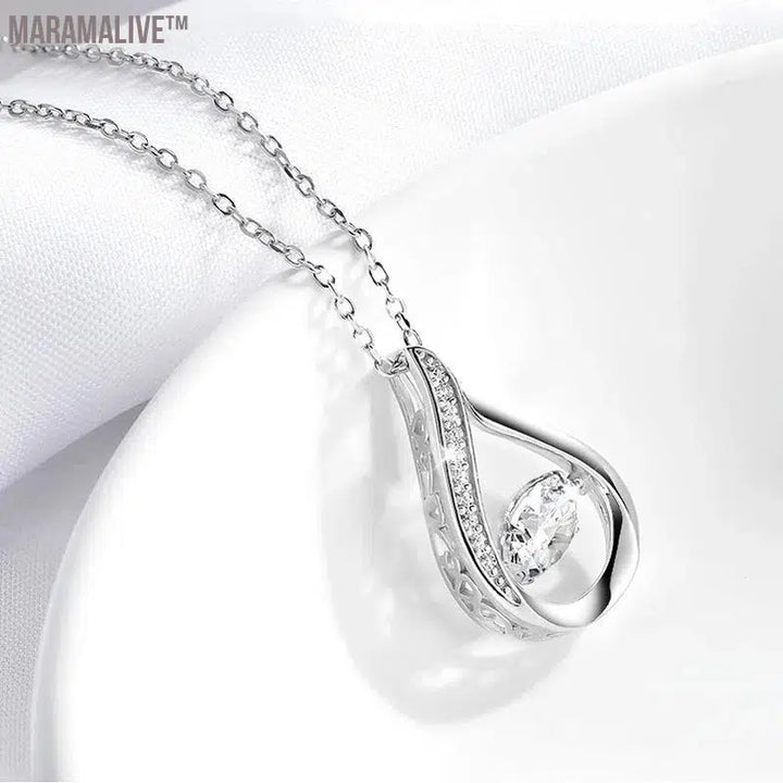 Sparkling Round Cut Moissanite Necklace Pendant - Elegant Jewelry