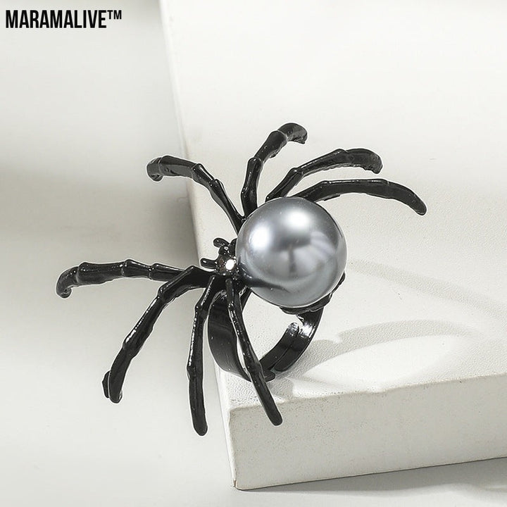 Spider Silver Ring: Halloween Fashion