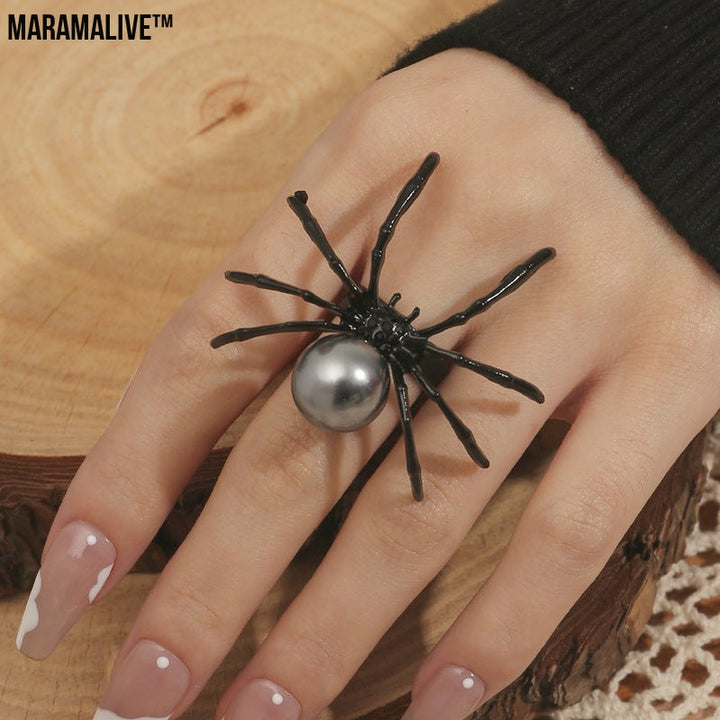 Spider Silver Ring: Halloween Fashion