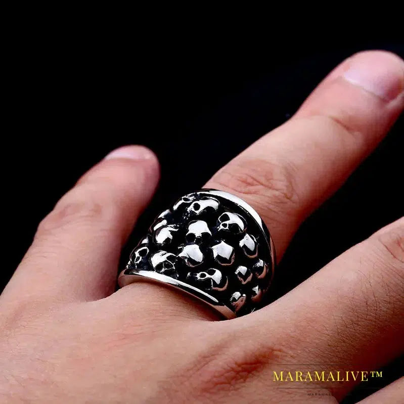 Stainless Steel men ring personality punk cluster skull ring men vintage fashion Jewelry