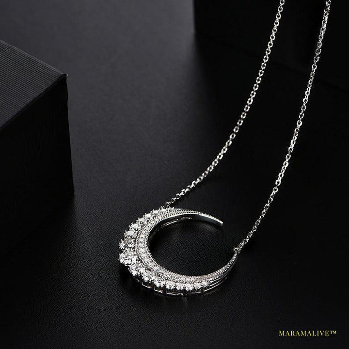 Sterling Silver Moissanite Crescent Moon Clavicle Necklace: An Epitome of Precious Lab-Made Diamond Jewelry