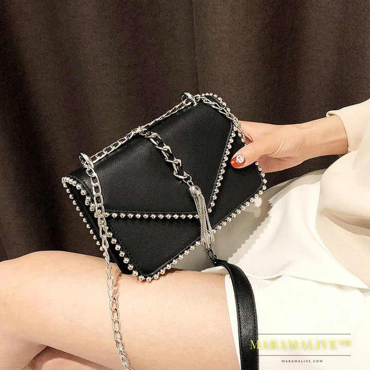 Studded one shoulder chain fashion versatile messenger bag