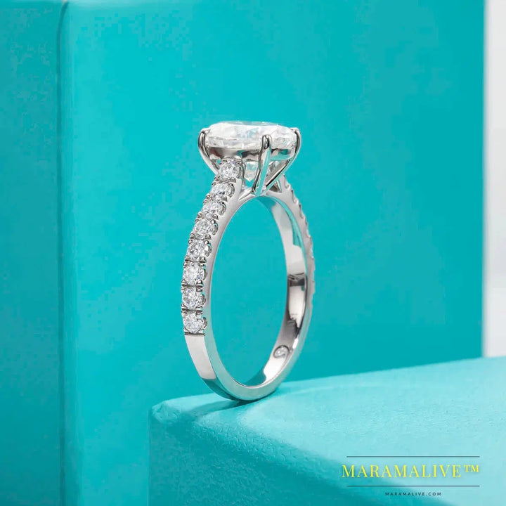 Stunning Moissanite Engagement Rings for Your Special Day