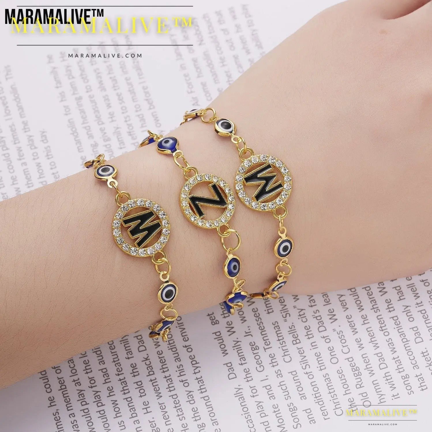 Stunning Retro Blue Eyes Alloy Adjustable Bracelet for the Inquisitive