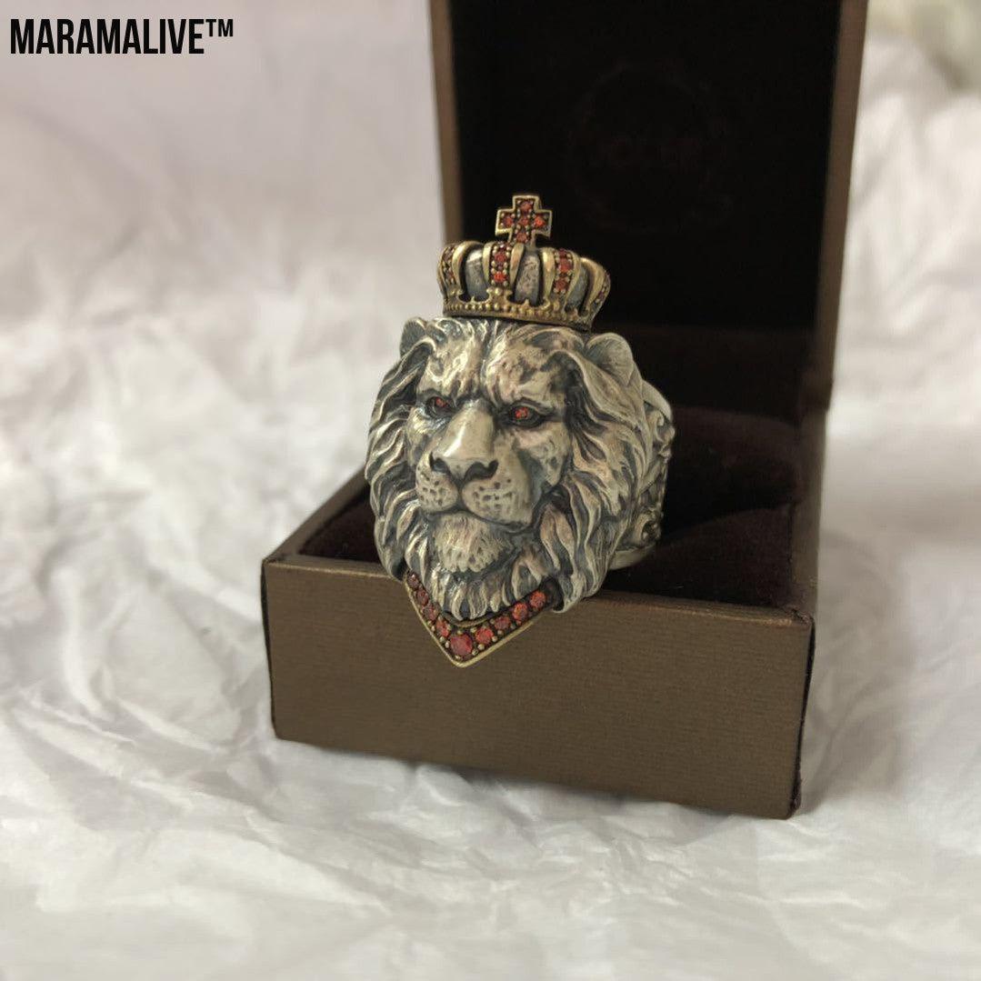 The King's Talisman: Vintage lion ring