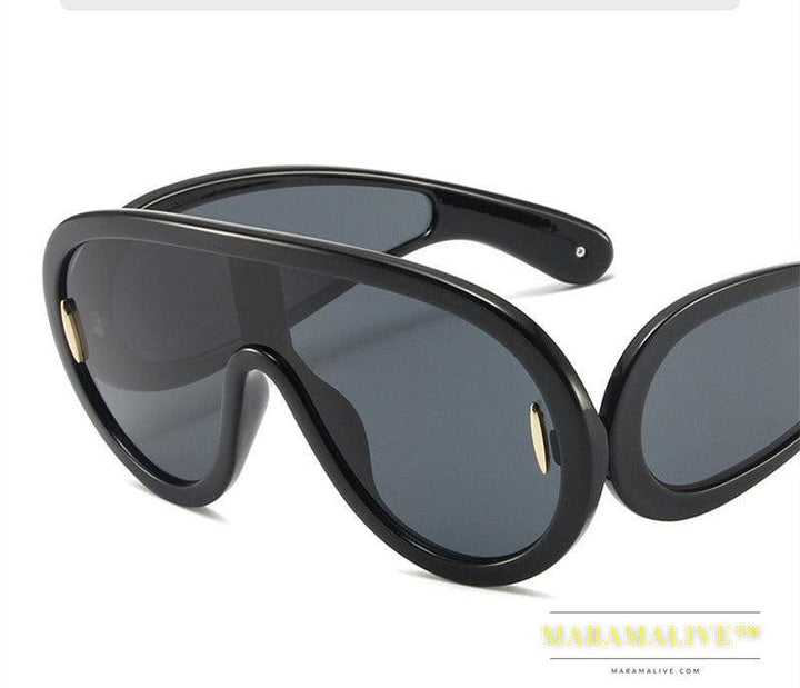 Trendy Fashion Large Rim One-piece Sunglasses For Women