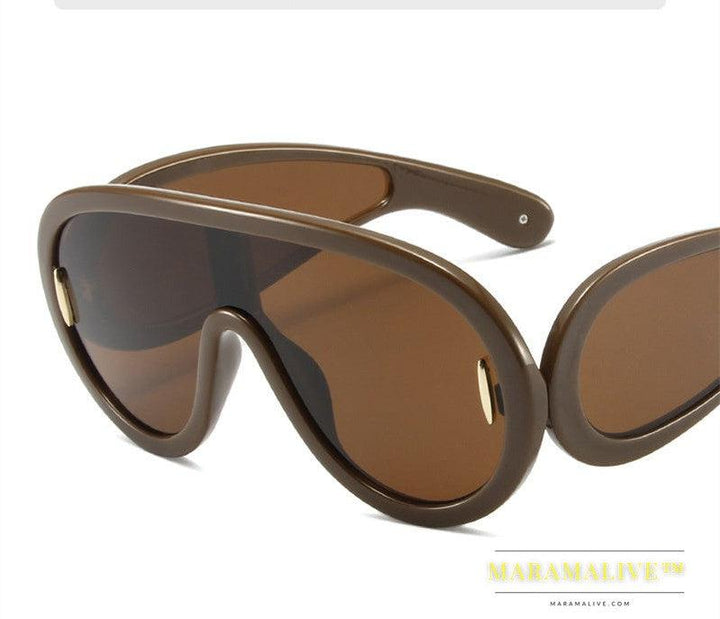 Trendy Fashion Large Rim One-piece Sunglasses For Women