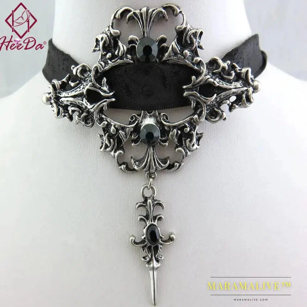 Unique Gothic Punk Sexy Black Lace Pendant Necklace Fashion Trend Women Choker Graceful Joker Halloween Jewelry Accessories 2020