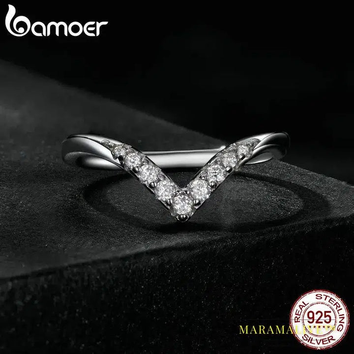 V-shape Moissanite Ring Delicate Lab Diamond Ring 925 Sterling Silver for Women Engagement Wedding Jewelry