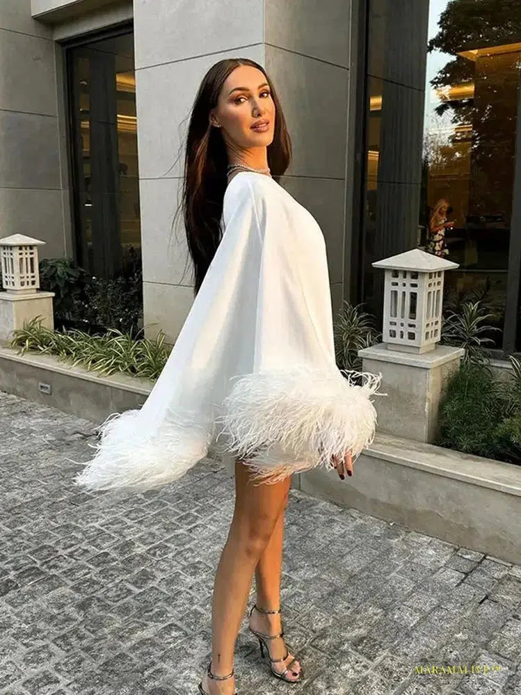 Women One Shoulder Feather Spliced Mini Dress Sexy Backless Long Sleeves Loose Vestidos Elegant Fashion Party Club Robes 2024