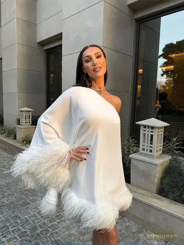 Women One Shoulder Feather Spliced Mini Dress Sexy Backless Long Sleeves Loose Vestidos Elegant Fashion Party Club Robes 2024