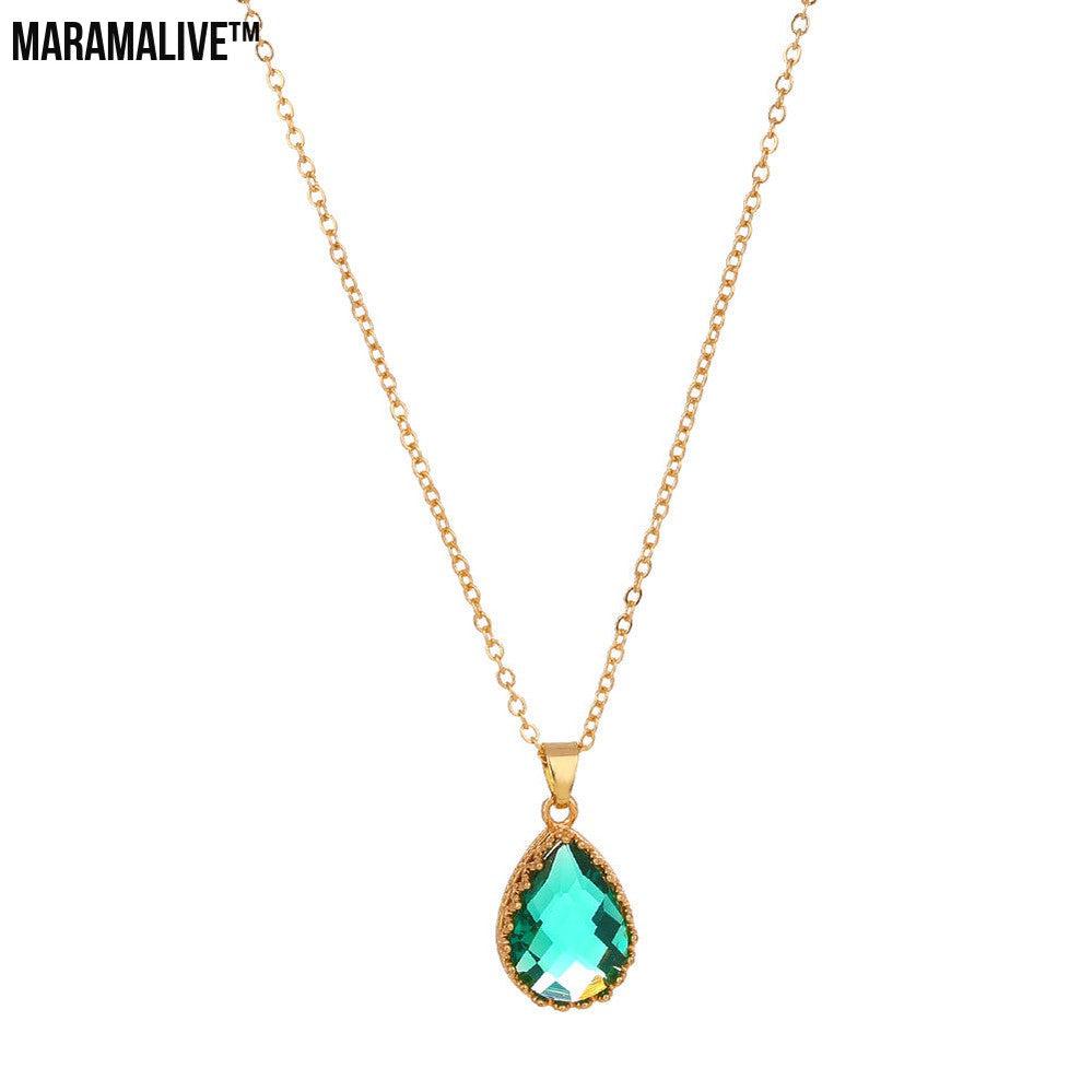 Women's Fashion Vintage Court Style Pure White Pearl Green Natural Stone Pendant Necklace