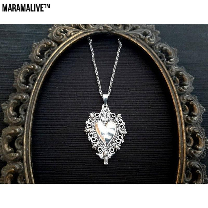 Women's Gothic Sacred Heart Pendant Necklace