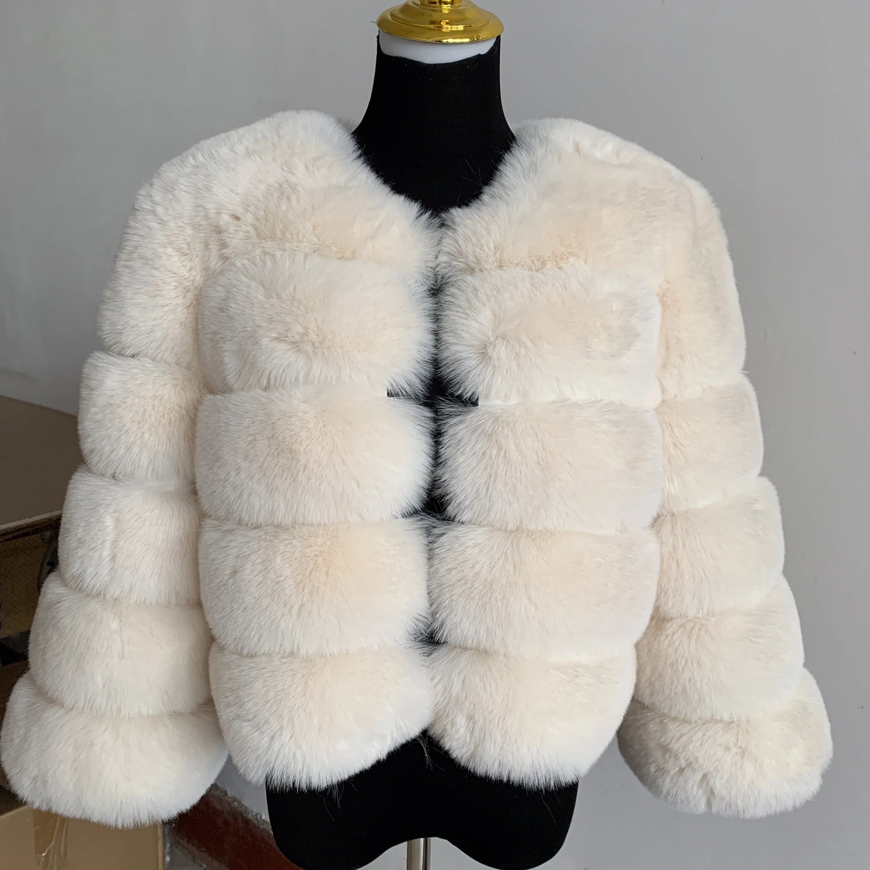 Womens faux fur coat Autumn Winter High Quality Faux Fox Fur Coat fluffy coat fur elegant faux fur 7xl plus size women clothing