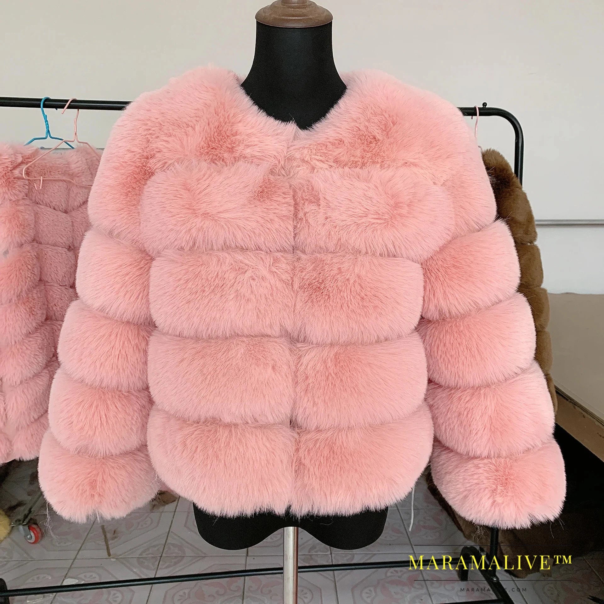 Womens faux fur coat Autumn Winter High Quality Faux Fox Fur Coat fluffy coat fur elegant faux fur 7xl plus size women clothing