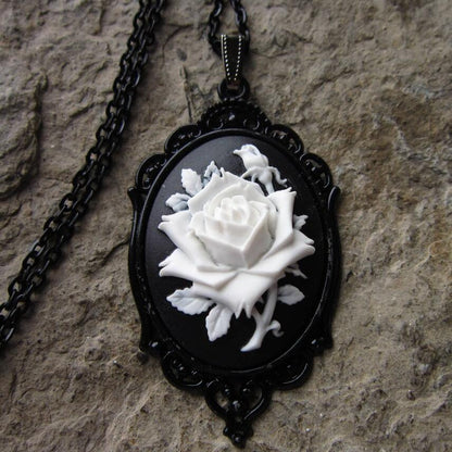Victoria Black Rose With White Or White Rose With Black Necklace