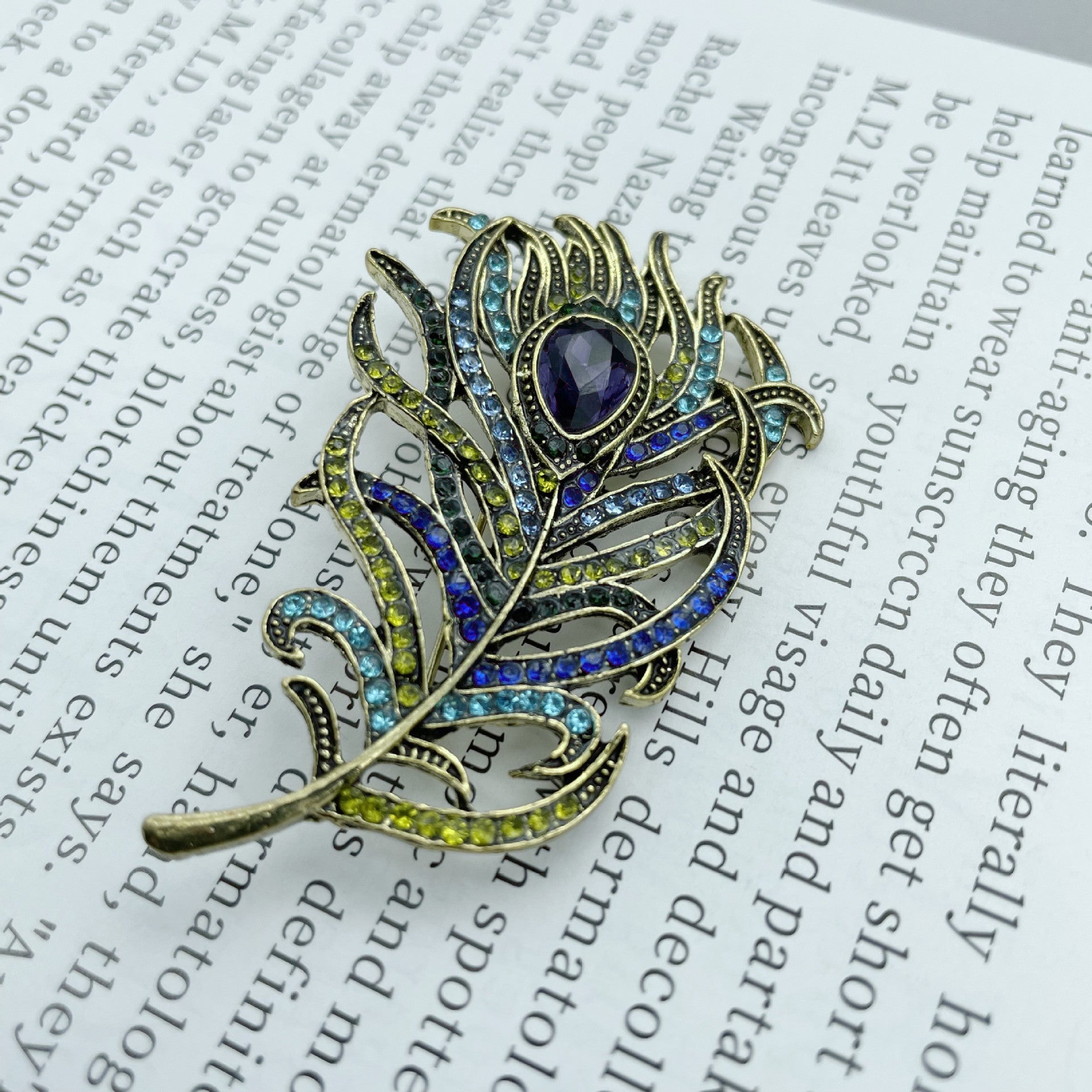 Crystal Peacock Feathers Brooch Boho Enamel Pins Deep Blue Brooches Wedding Accessories New Arrival