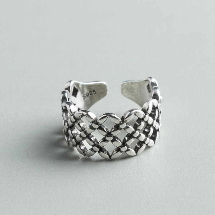 A Antique Ring For Women & Girl Punk Style Rings with an intricate design by Maramalive™.